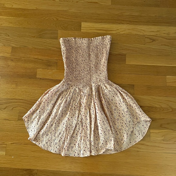 PLANET BLUE DANCE TILL DAWN SMOCKED ROMPER × PEACH MINI FLORAL - Picture 2 of 8